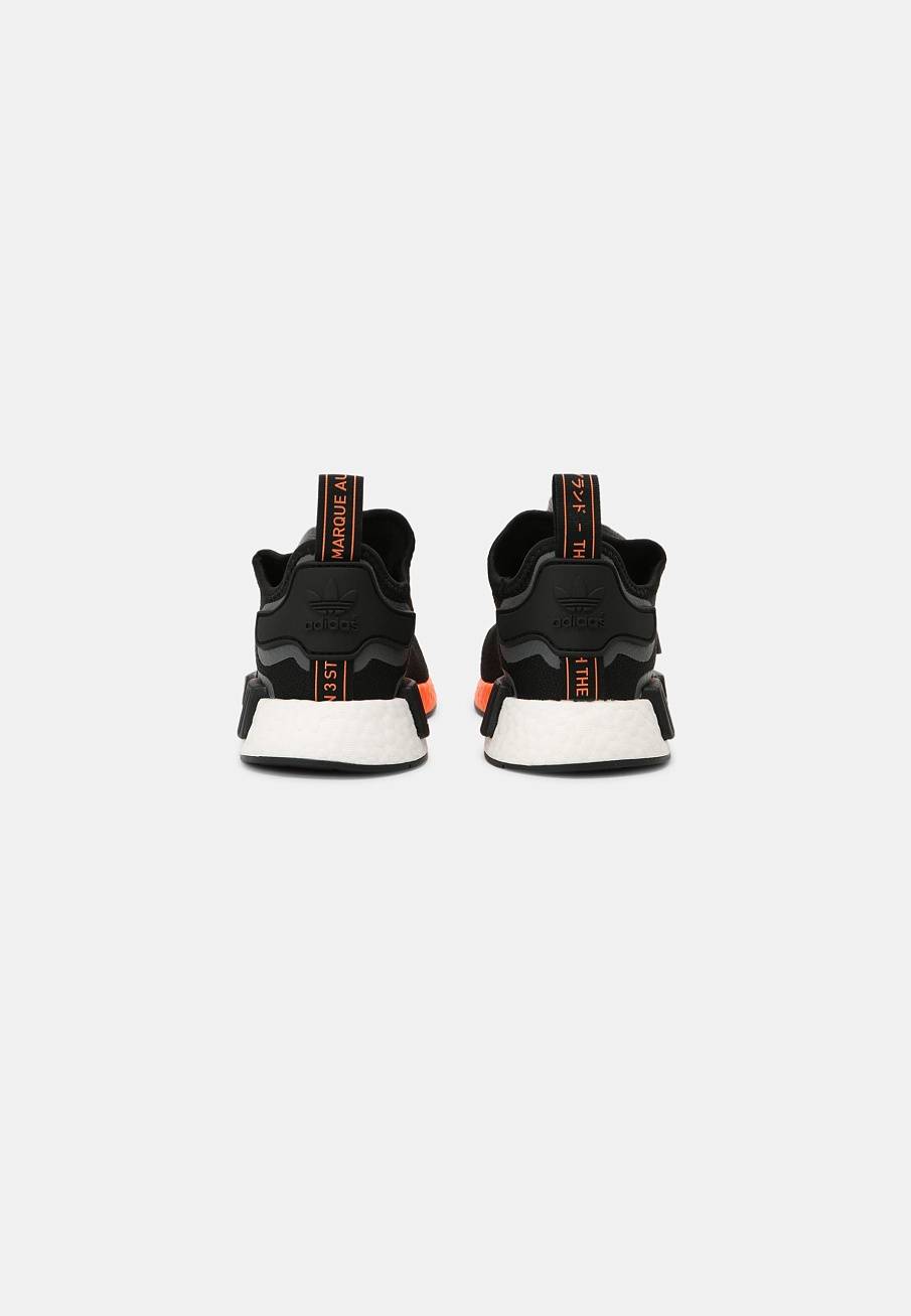Фото № 3 с приближением к товару «‎Adidas Nmd_r1 Boost Shoes »