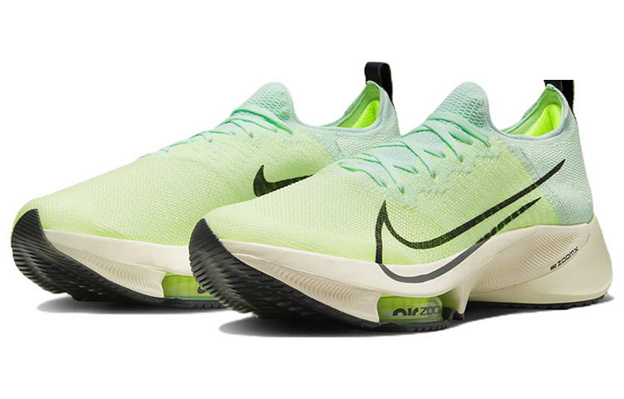 Фото № 3 с приближением к товару «‎ Nike Air Zoom Tempo Next Running shoes»