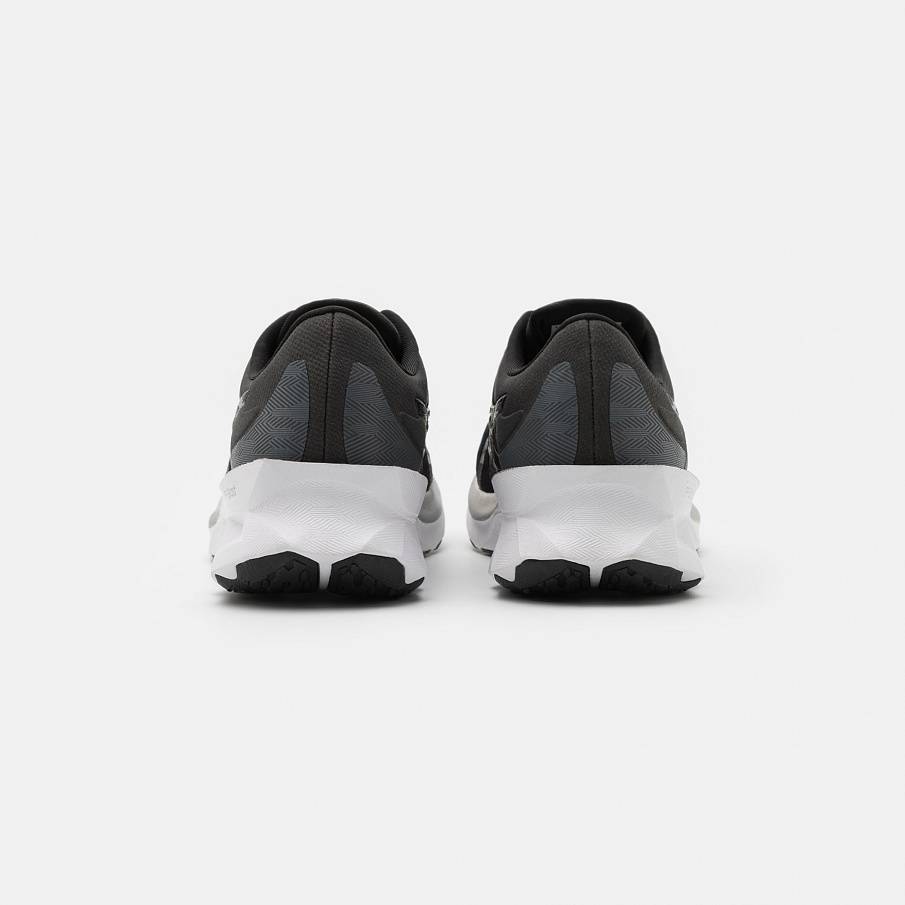 Фото № 3 с приближением к товару «‎Asics Novablast»