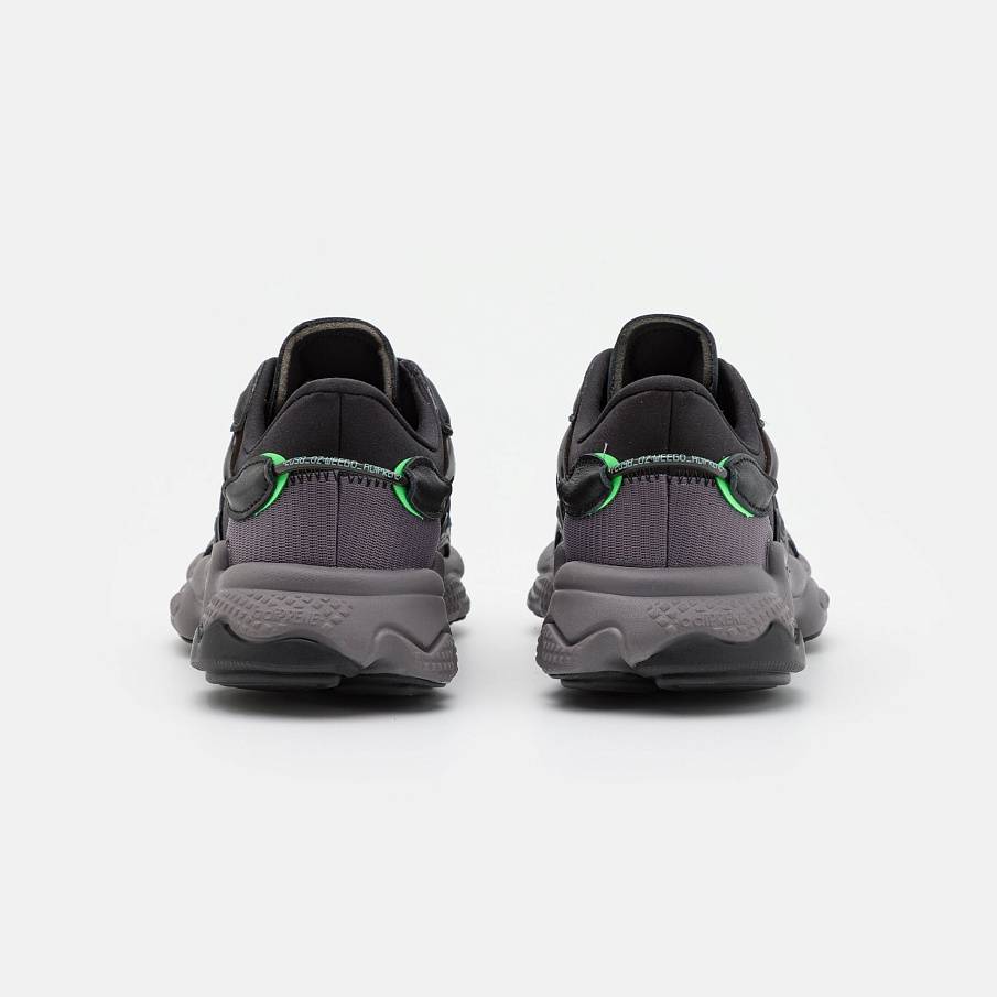 Фото № 3 с приближением к товару «‎Adidas Ozweego »
