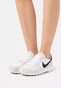Фото № 1 с приближением к товару «‎NIKE INTERNATIONALIST DAMENSCHUH»