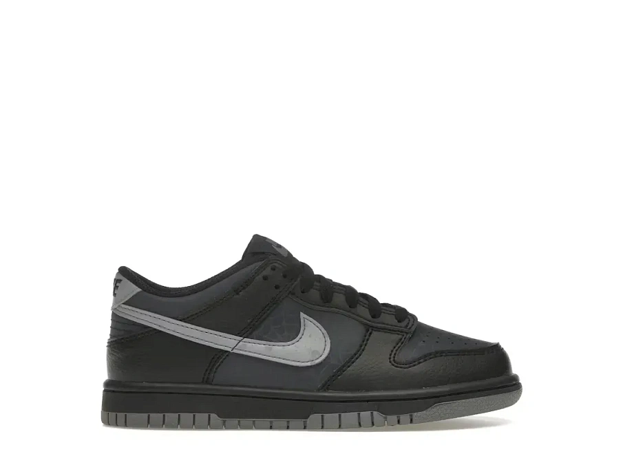Фото № 1 с приближением к товару «‎Nike Dunk Low»