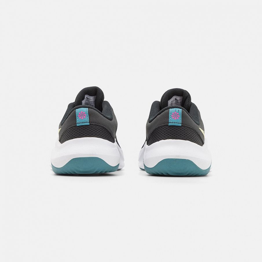 Фото № 3 с приближением к товару «‎Nike Legend Essential 3 NN»