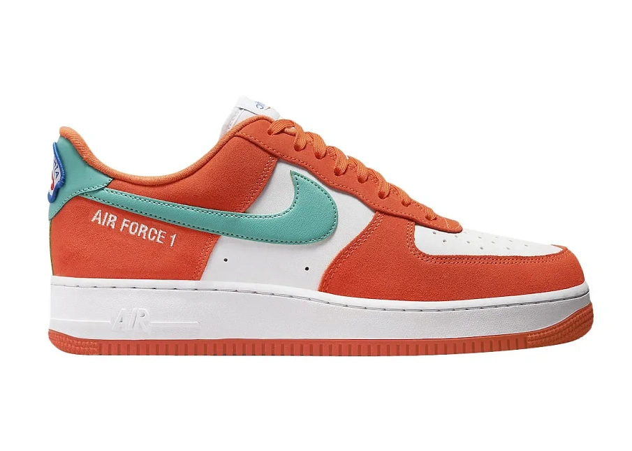 Фото № 1 с приближением к товару «‎Nike Air Force 1 Low 07 LV8 Athletic Club White Orange»