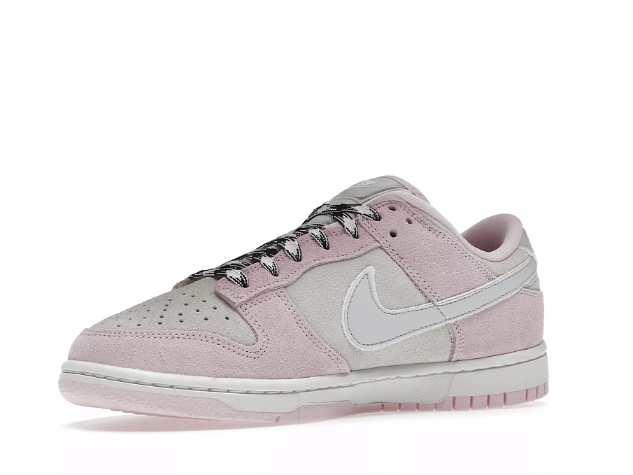 Фото № 3 с приближением к товару «‎Nike Dunk Low LX Pink Foam »