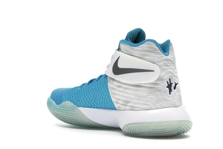 Фото № 6 с приближением к товару «‎Nike Kyrie 2 Christmas»