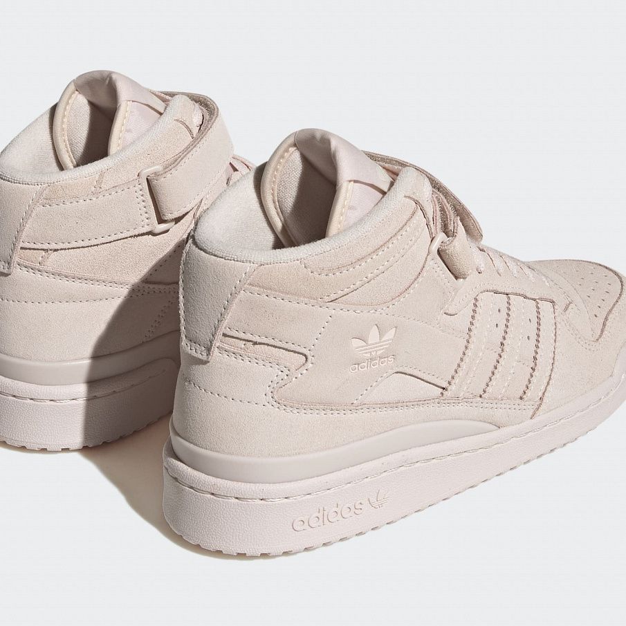 Фото № 4 с приближением к товару «‎Adidas Forum »