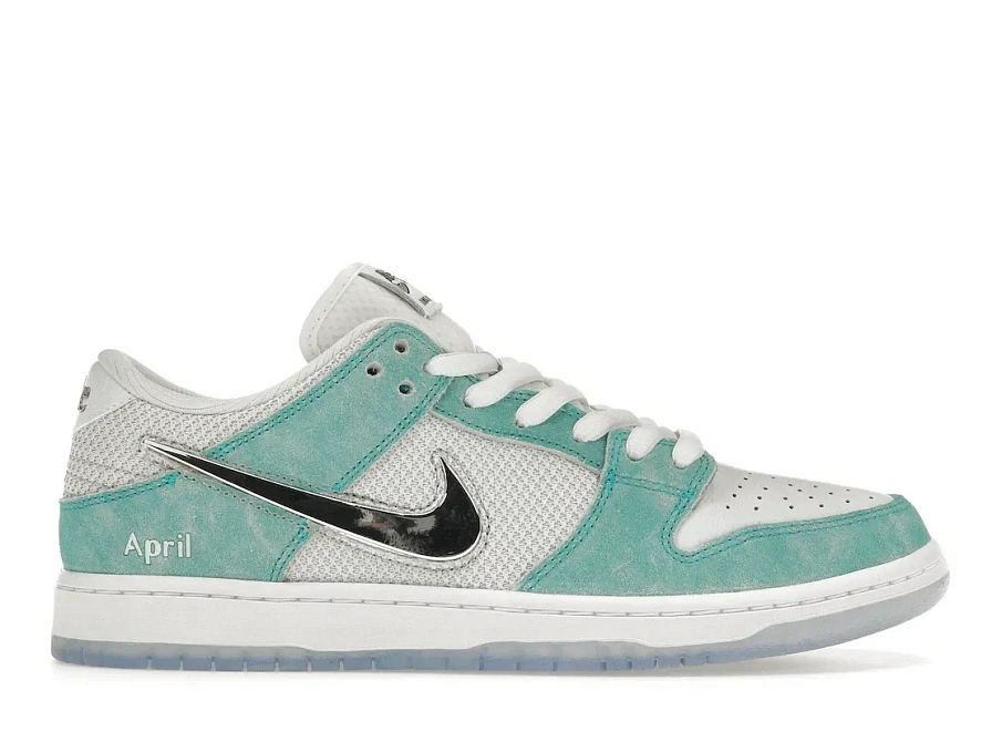 Фото № 1 с приближением к товару «‎Nike SB Dunk Low April Skateboards»