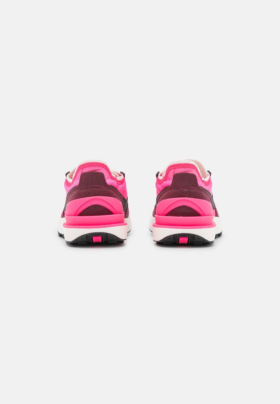 Фото № 4 с приближением к товару «‎Nike Waffle One »