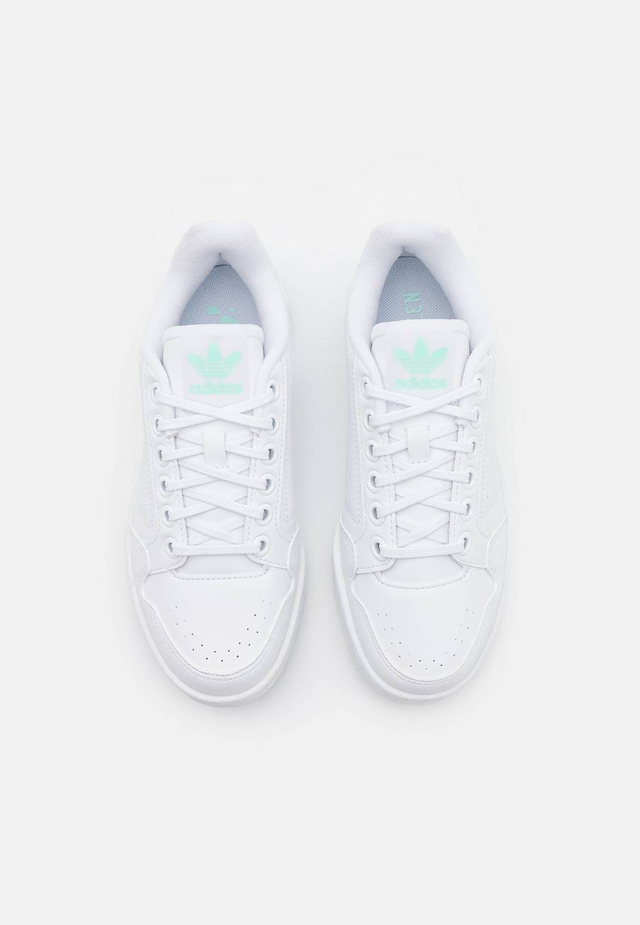 Фото № 4 с приближением к товару «‎Adidas NY 90 »