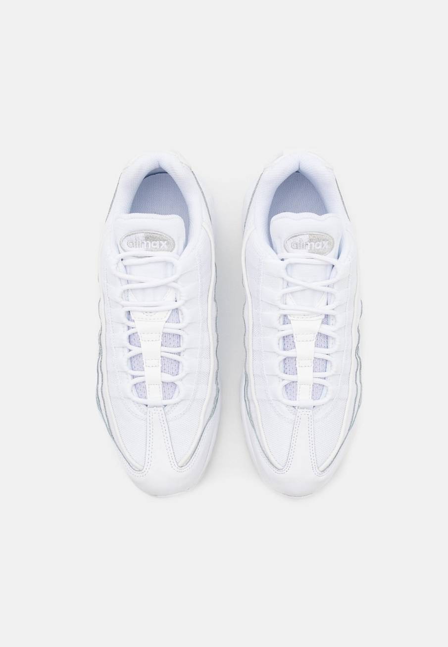 Фото № 3 с приближением к товару «‎Nike Air Max Essential »