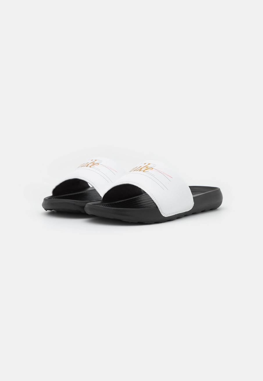 Фото № 1 с приближением к товару «‎Nike Victori One Slide Print»