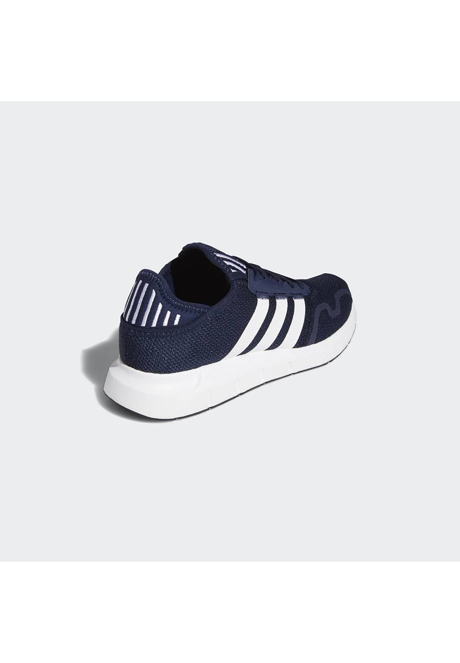 Фото № 5 с приближением к товару «‎Adidas Swift »