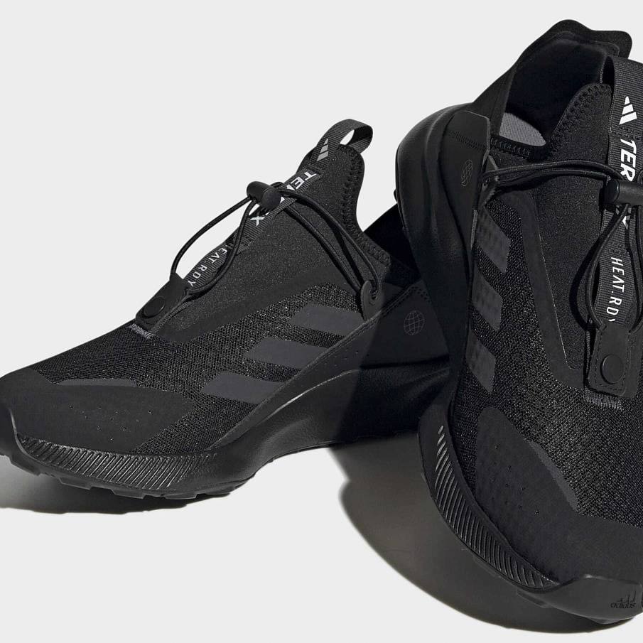 Фото № 4 с приближением к товару «‎Adidas Terrex Voyager»