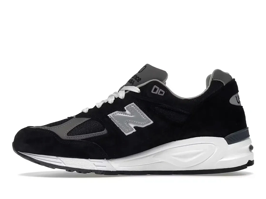 Фото № 3 с приближением к товару «‎New Balance 990v2»