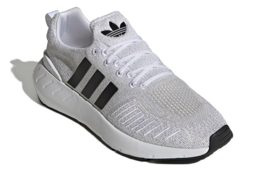 Фото № 3 с приближением к товару «‎adidas originals Swift Run 22 Running Shoes GrayWhite»