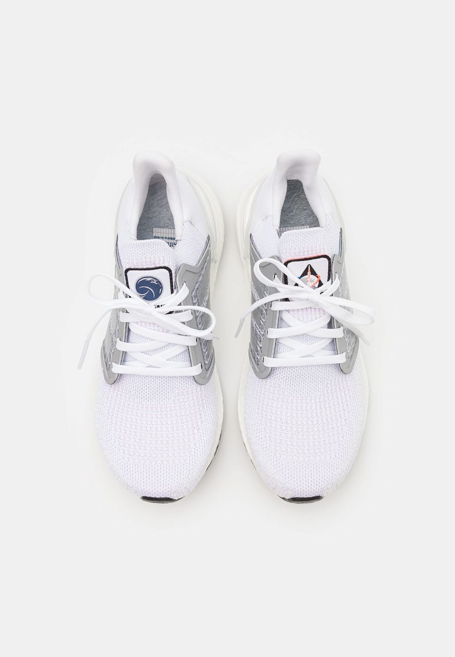 Фото № 4 с приближением к товару «‎Adidas Ultraboost 20 Dna»