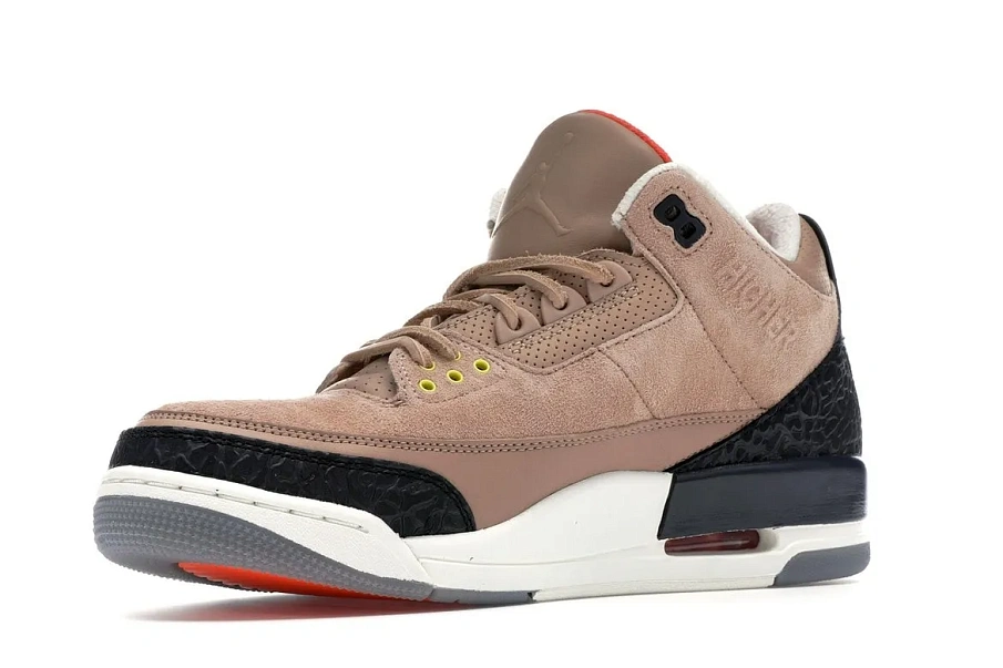 Фото № 3 с приближением к товару «‎Jordan 3 Retro JTH Bio Beige»