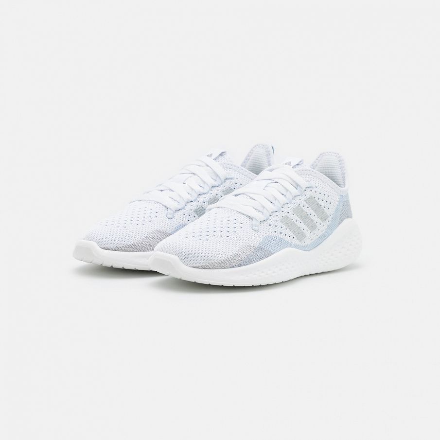 Фото № 2 с приближением к товару «‎Adidas 2.0 »