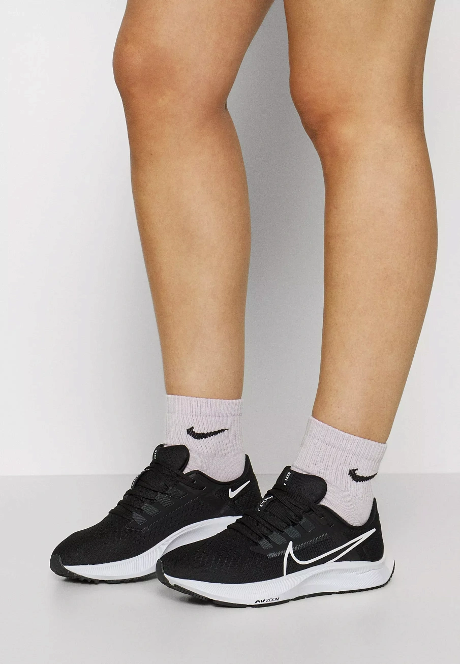 Фото № 3 с приближением к товару «‎AIR ZOOM PEGASUS 38»