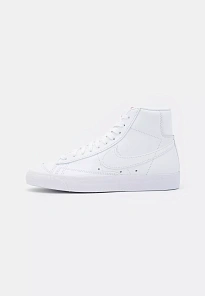 Фото № 2 с приближением к товару «‎BLAZER MID 77»