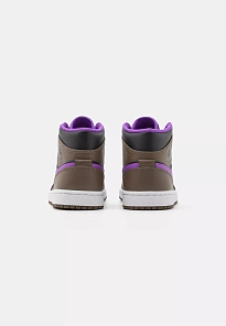 Фото № 4 с приближением к товару «‎AIR JORDAN 1 MID»