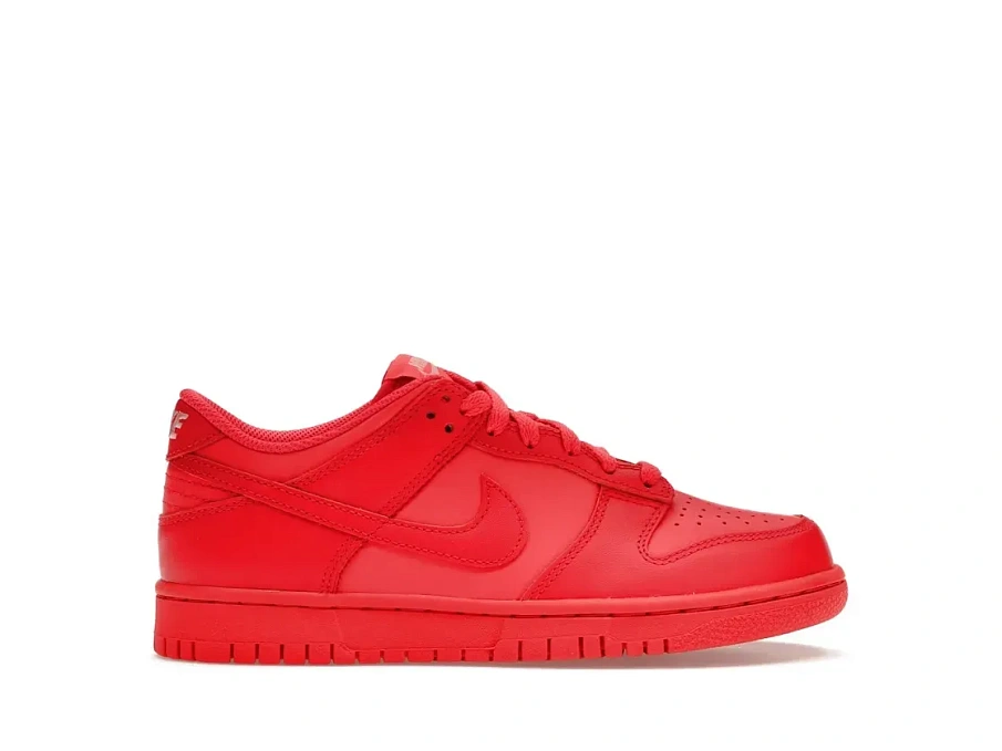 Фото № 1 с приближением к товару «‎Nike Dunk Low»