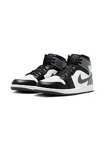 Фото № 3 с приближением к товару «‎AIR JORDAN 1 MID»