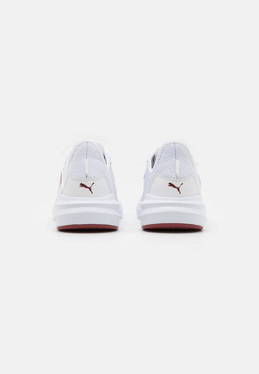 Фото № 3 с приближением к товару «‎Puma Platinum Shimmer»