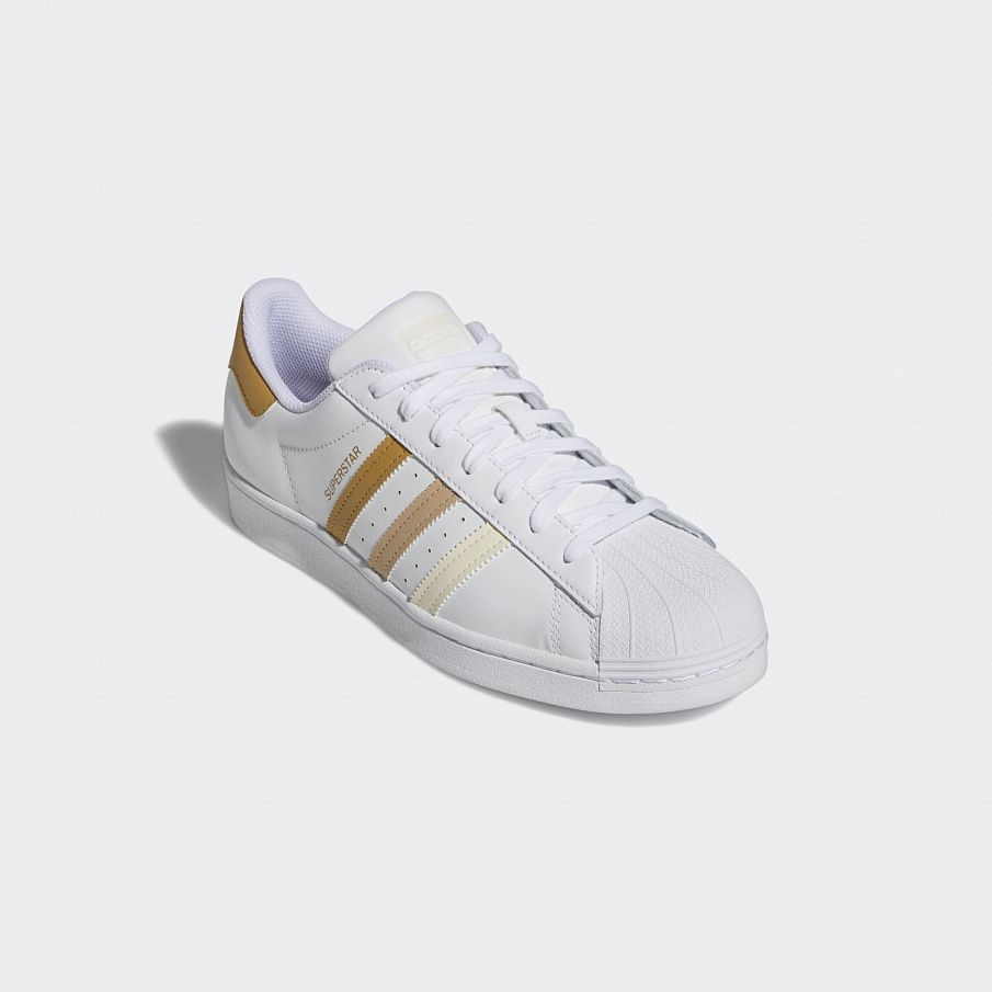 Фото № 5 с приближением к товару «‎Adidas Superstar »