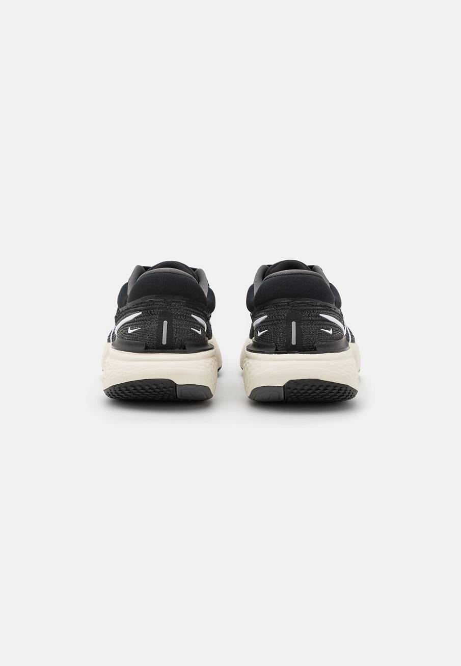 Фото № 2 с приближением к товару «‎Nike Zoomx Invincible Run Fk»