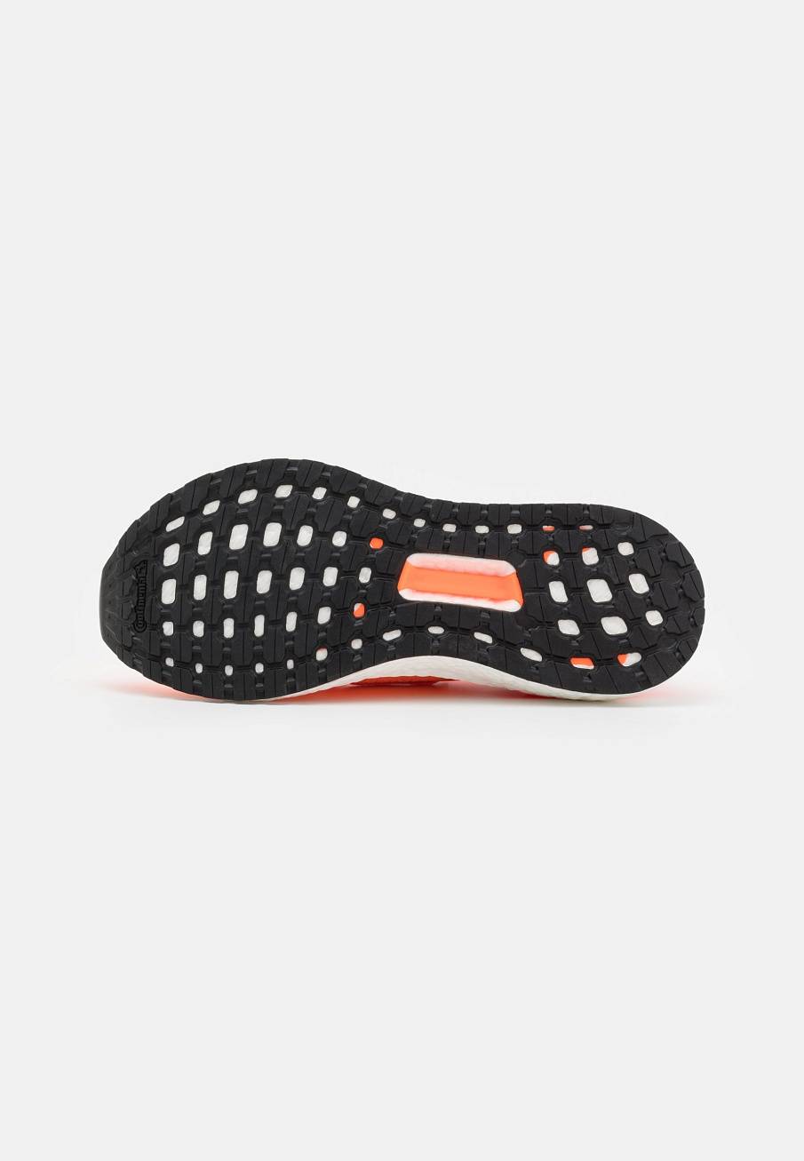 Фото № 5 с приближением к товару «‎Adidas Asmc Ultraboost»