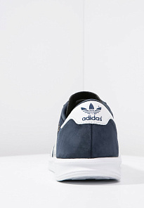Фото № 4 с приближением к товару «‎Adidas Hamburg »