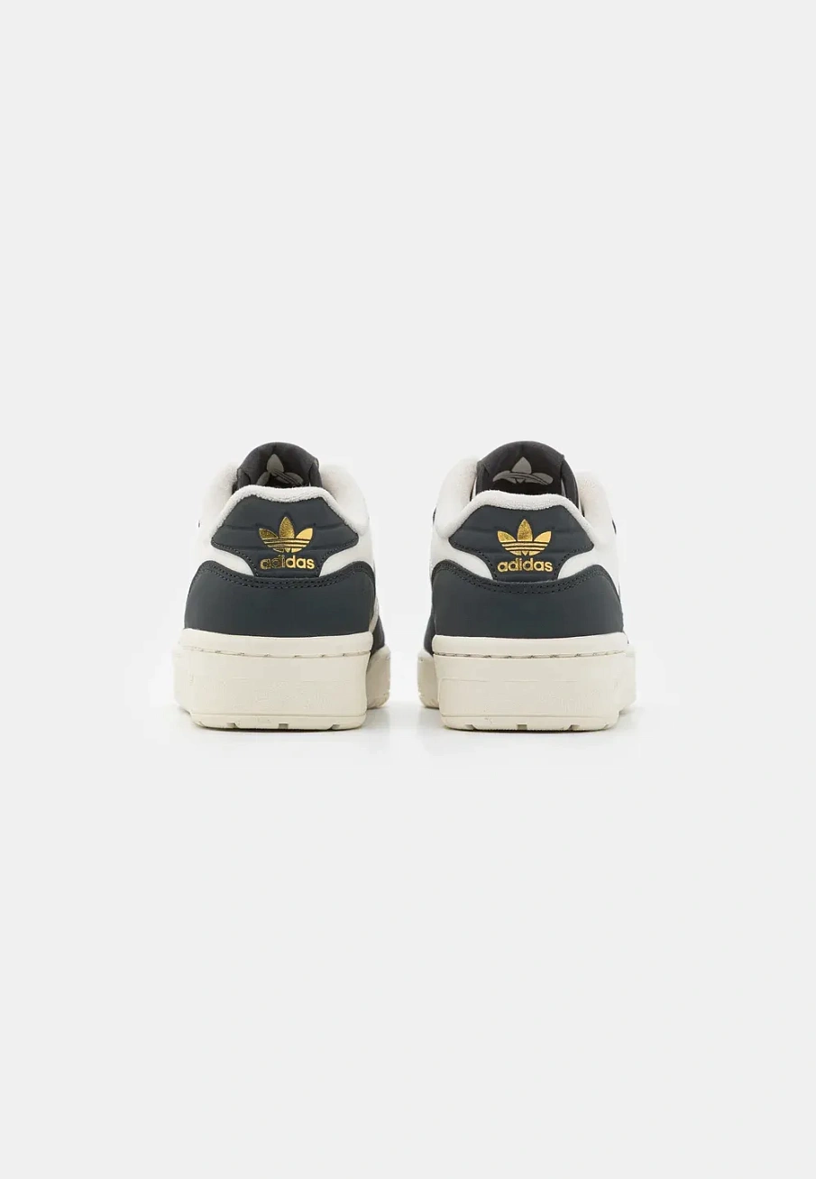 Фото № 4 с приближением к товару «‎Кроссовки Adidas ad111a2fa-c11-n»