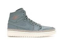 Фото № 1 с приближением к товару «‎Jordan 1 Retro High Mica Green »