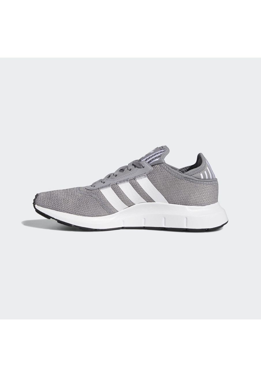Фото № 1 с приближением к товару «‎Adidas Swift »