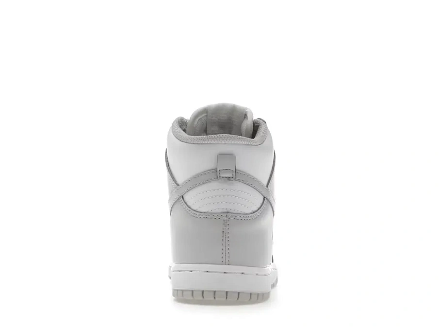 Фото № 4 с приближением к товару «‎Nike Dunk High Retro»