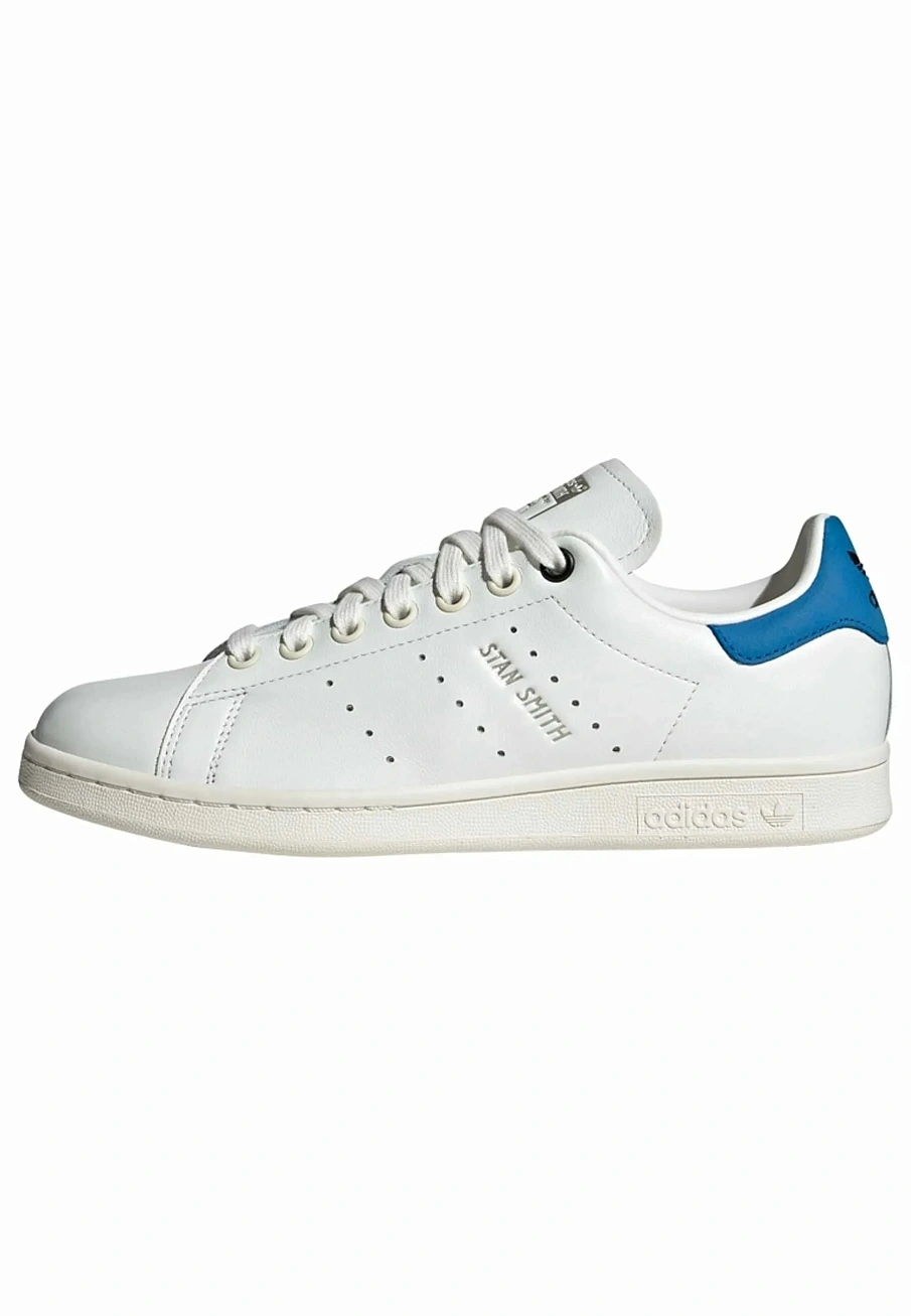 Фото № 1 с приближением к товару «‎STAN SMITH»