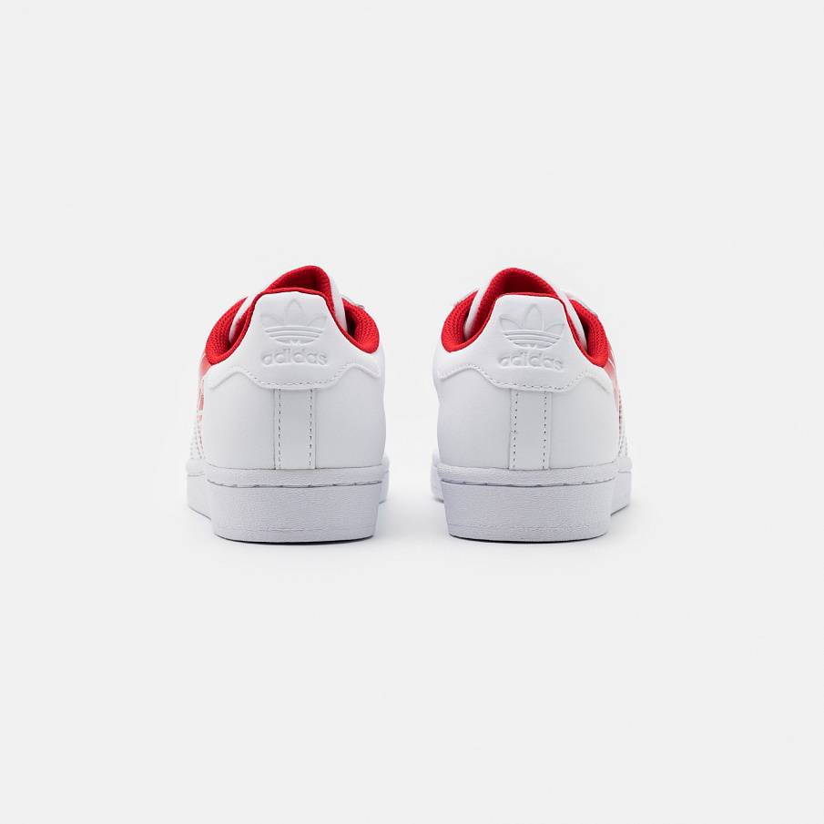 Фото № 3 с приближением к товару «‎Adidas Superstar Shoes »