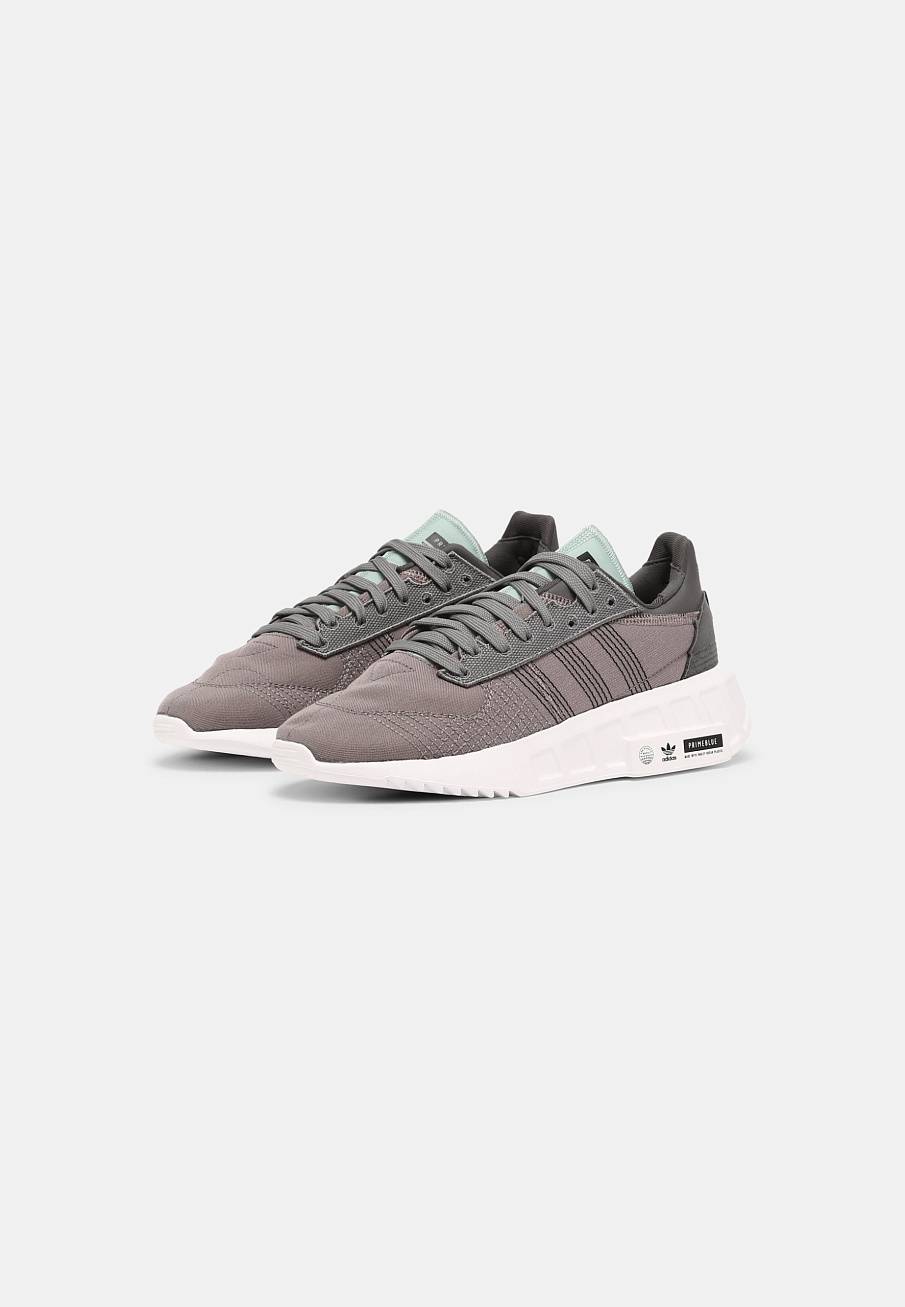 Фото № 5 с приближением к товару «‎Adidas Earth Shoes »