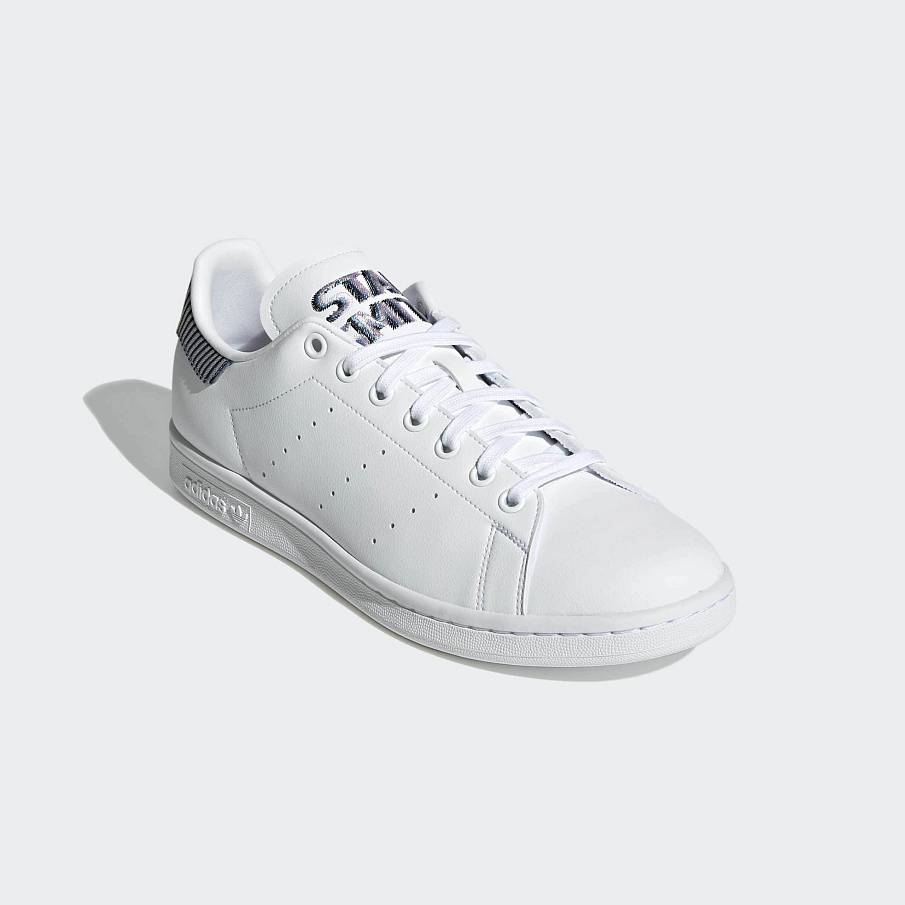 Фото № 3 с приближением к товару «‎Adidas Stan Smith »