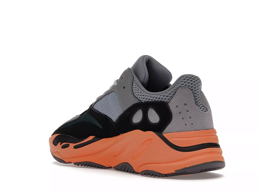 Фото № 3 с приближением к товару «‎adidas Yeezy Boost 700 Wash Orange»