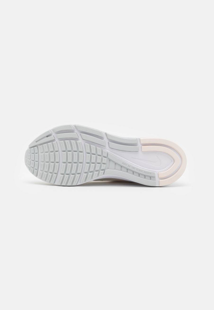 Фото № 5 с приближением к товару «‎Nike Air Zoom Structure 24»
