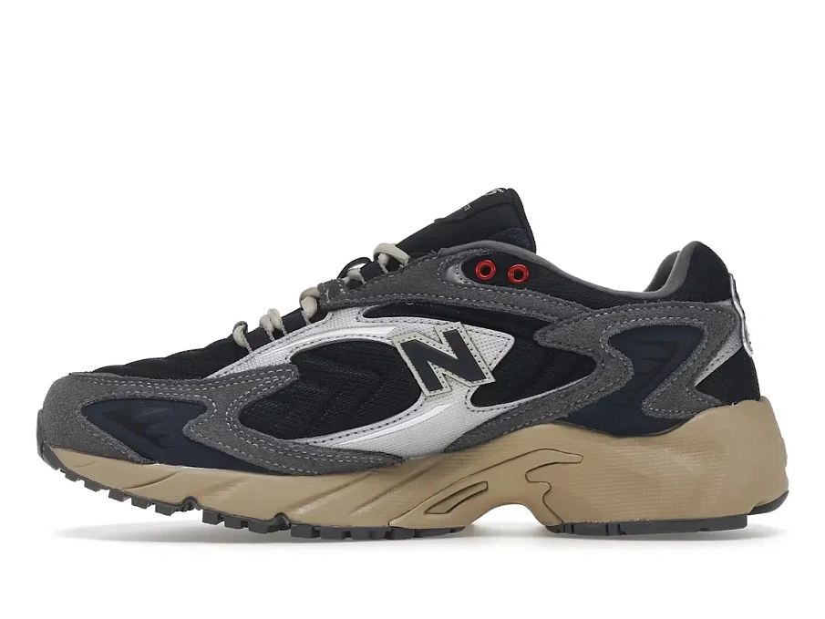 Фото № 3 с приближением к товару «‎New Balance 725»