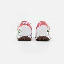 Фото № 3 с приближением к товару «‎Nike Daybreak »