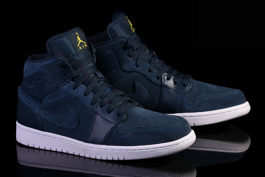 Фото № 4 с приближением к товару «‎Nike Air Jordan 1 Retro Armory Navy »