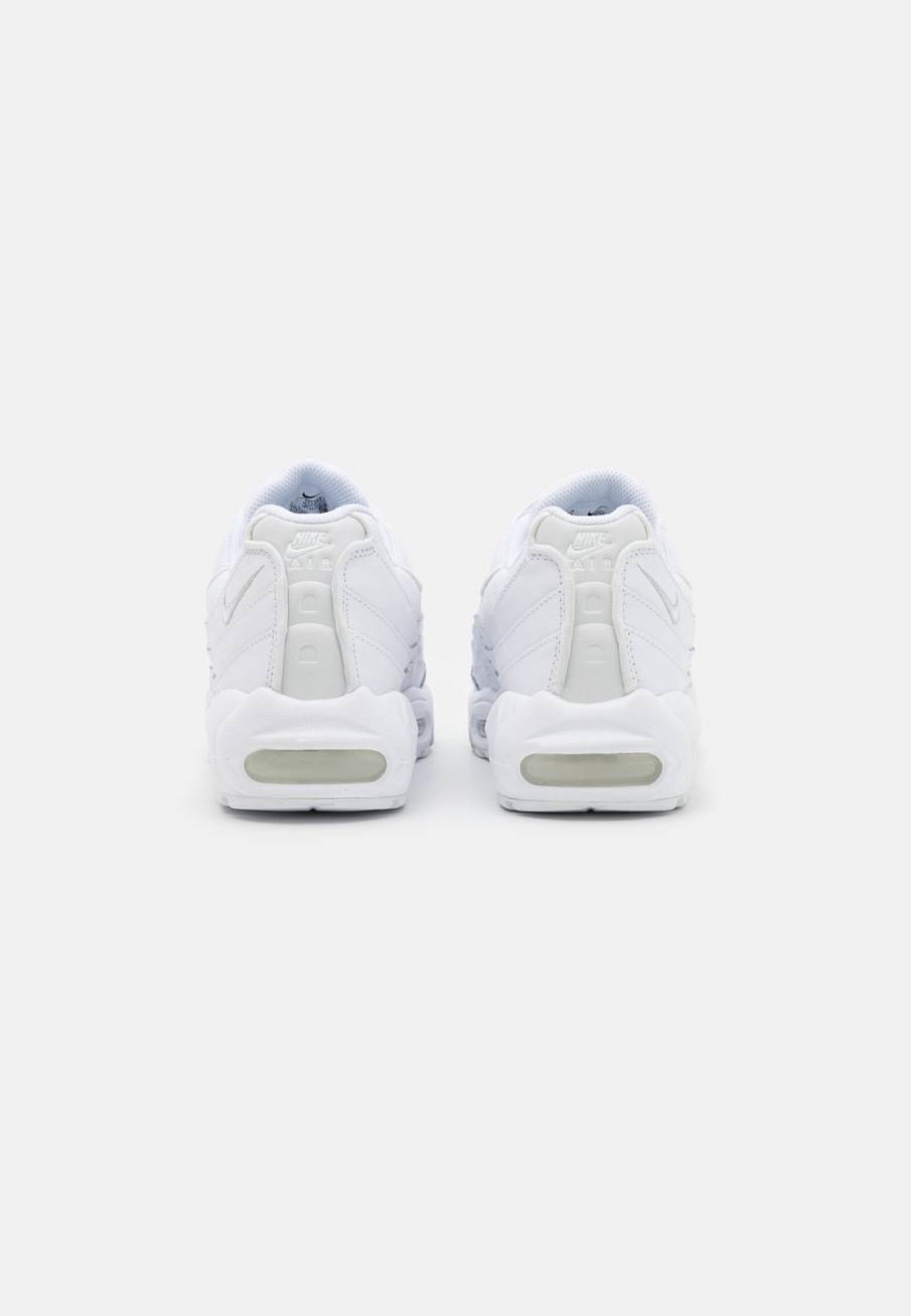 Фото № 2 с приближением к товару «‎Nike Air Max Essential »