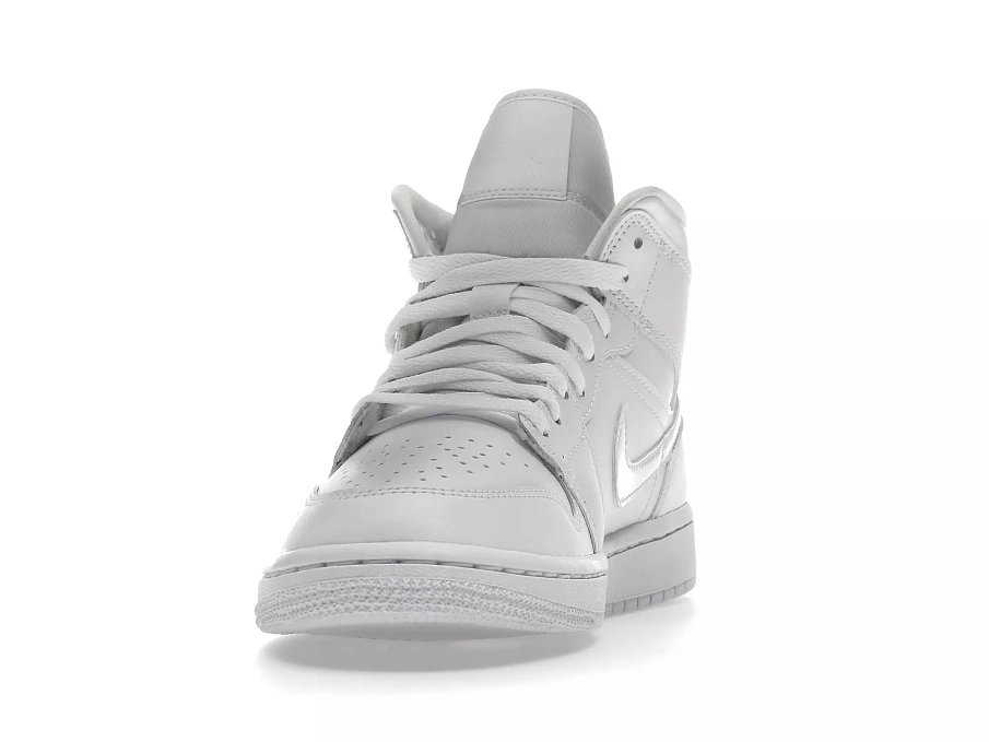 Фото № 5 с приближением к товару «‎Air Jordan Mid Triple White (2022) »