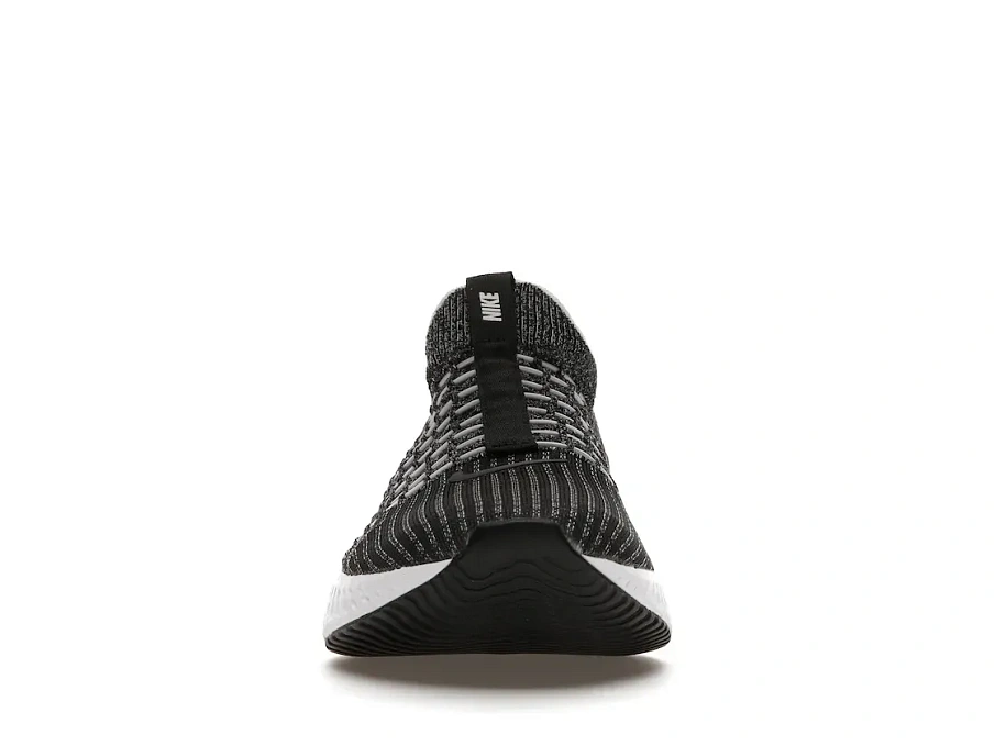 Фото № 2 с приближением к товару «‎Nike React Phantom Run Flyknit 2 Oreo »