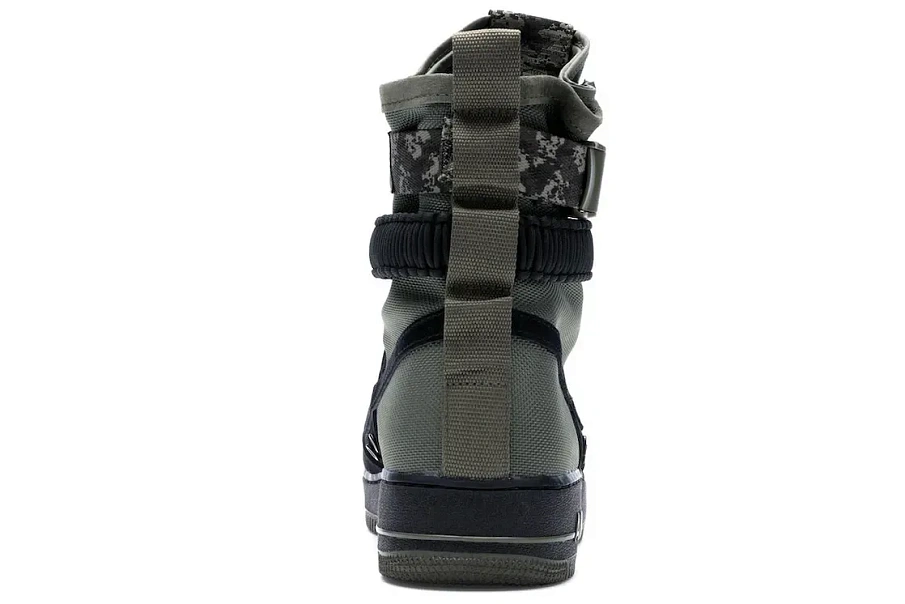 Фото № 4 с приближением к товару «‎Nike SF Air Force 1 High Camo»